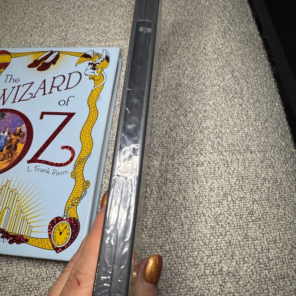 The Wizard of Oz (DVD, 2013, 2-
Disc Set) and Children's Collectible Ed. Book - Picture 4 of 4
